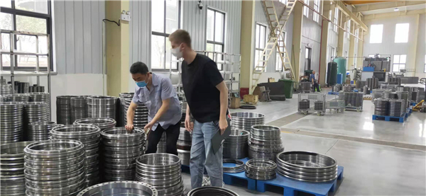 BYC博盈軸承迎來國外客戶進(jìn)場參觀考察 BYC博盈軸承迎來國外客戶進(jìn)場參觀考察